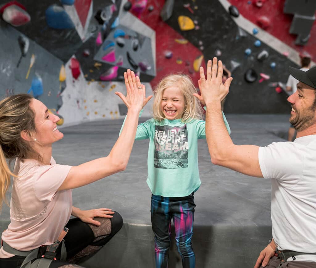 Famille au Crux centre d'escalade