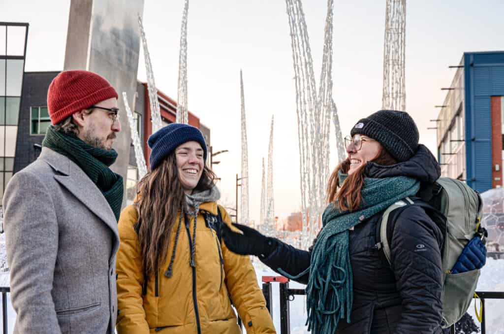 Amis à Centropolis l'hiver