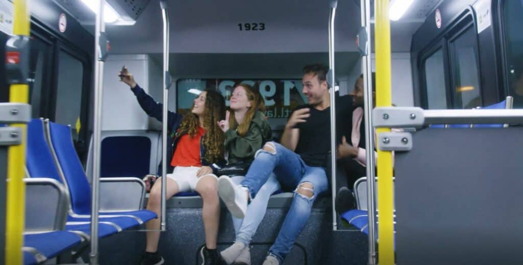 Métro de Laval STL