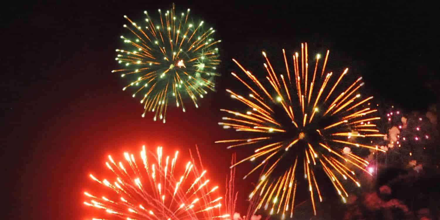 Feux d'artifices à Laval en Blanc
